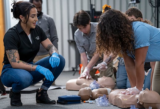 Instructor-with-students-CPR_DSC2357_web-size